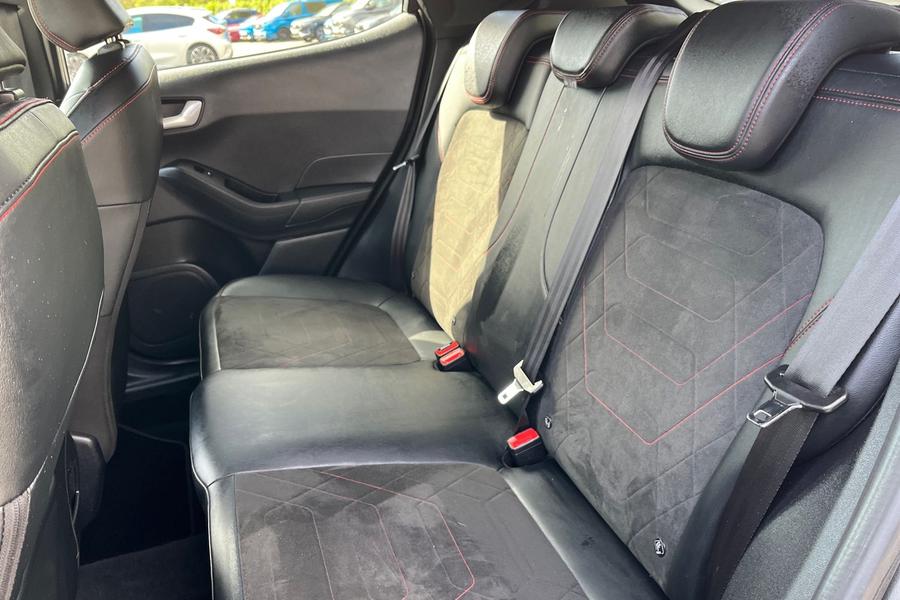 Ford FIESTA Photo autoimg-3c38b87c61c473f5de63c3cc3f83430652727af1.jpg