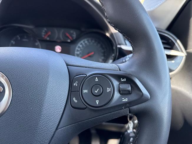 VAUXHALL Corsa Photo 17