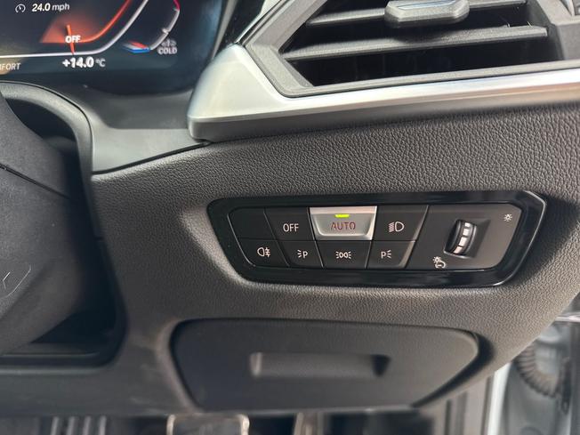 BMW 2 Series Photo 26