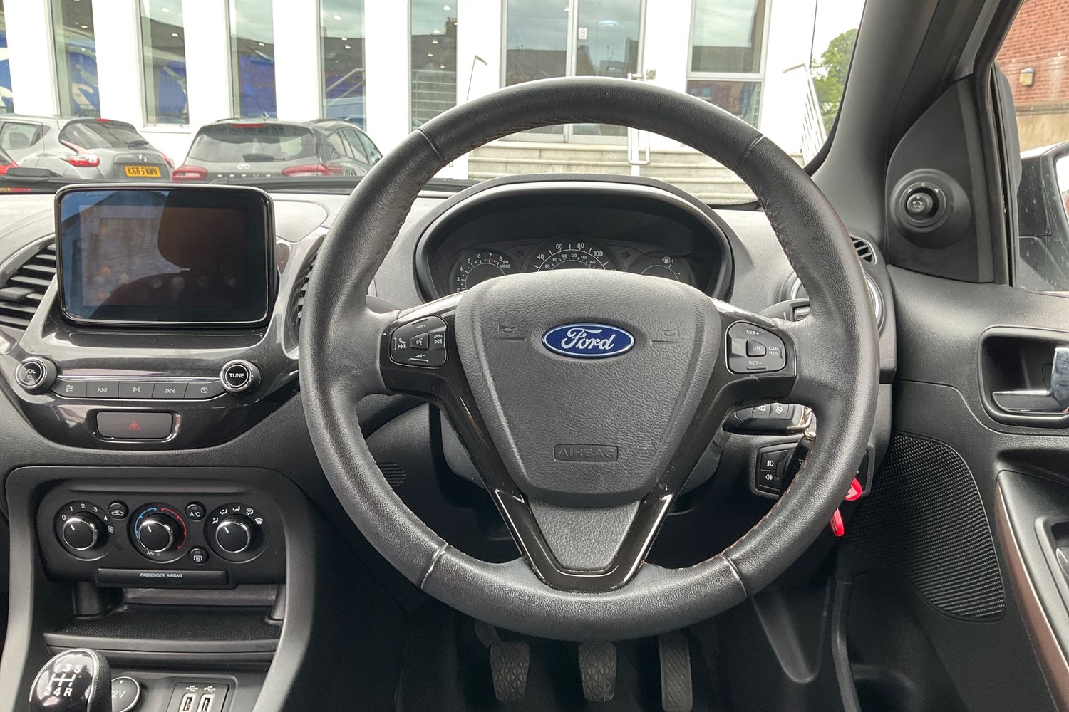 Ford KA+ Photo 11
