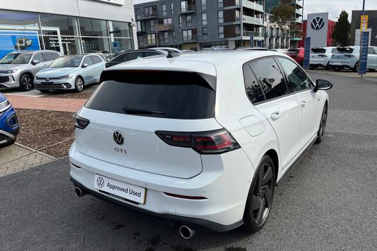 Volkswagen Golf Photo autoimg-3c3e615a26c9bb541d1150e9915391137d7b2efb.jpg