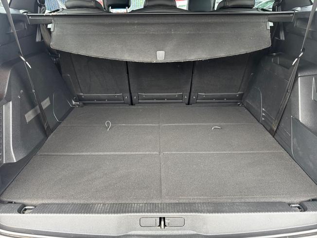 PEUGEOT 5008 Photo 12