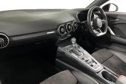 AUDI TT Photo 2