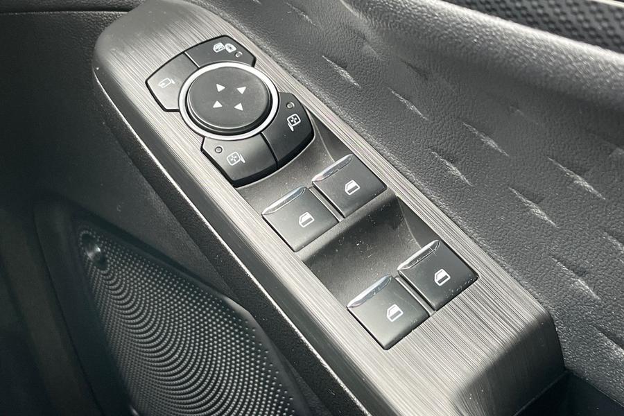 Ford KUGA Photo autoimg-3c449b13a6e37ec0697ae97bd170587be96a0403.jpg