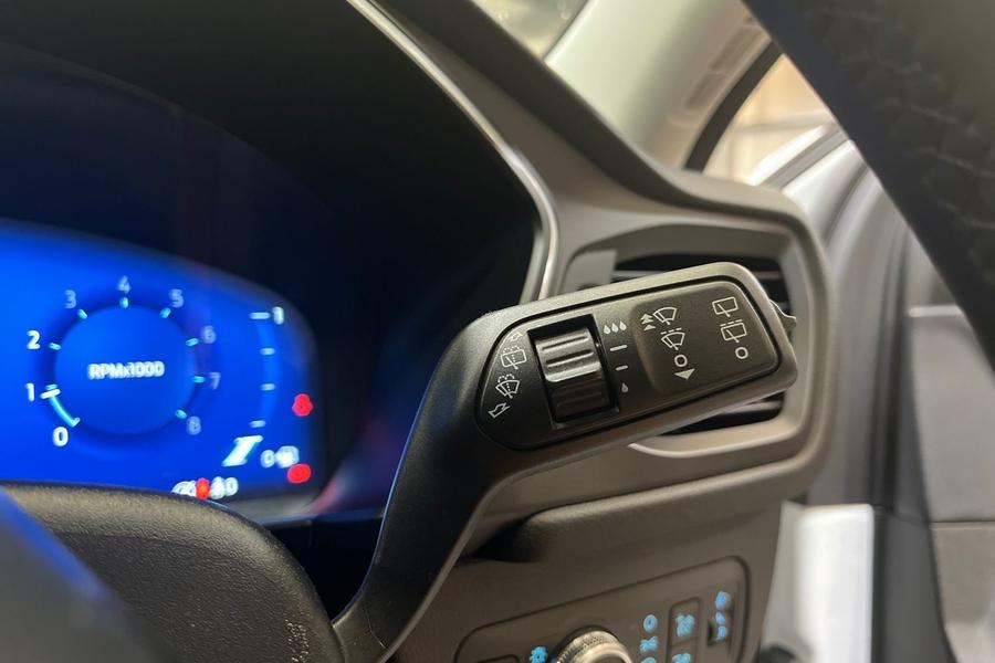 Ford KUGA Photo autoimg-3c44f2b13f170610e283451e9e5b3325dc59ebd8.jpg