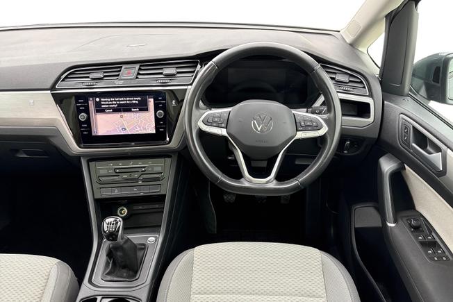 VOLKSWAGEN Touran Photo 11