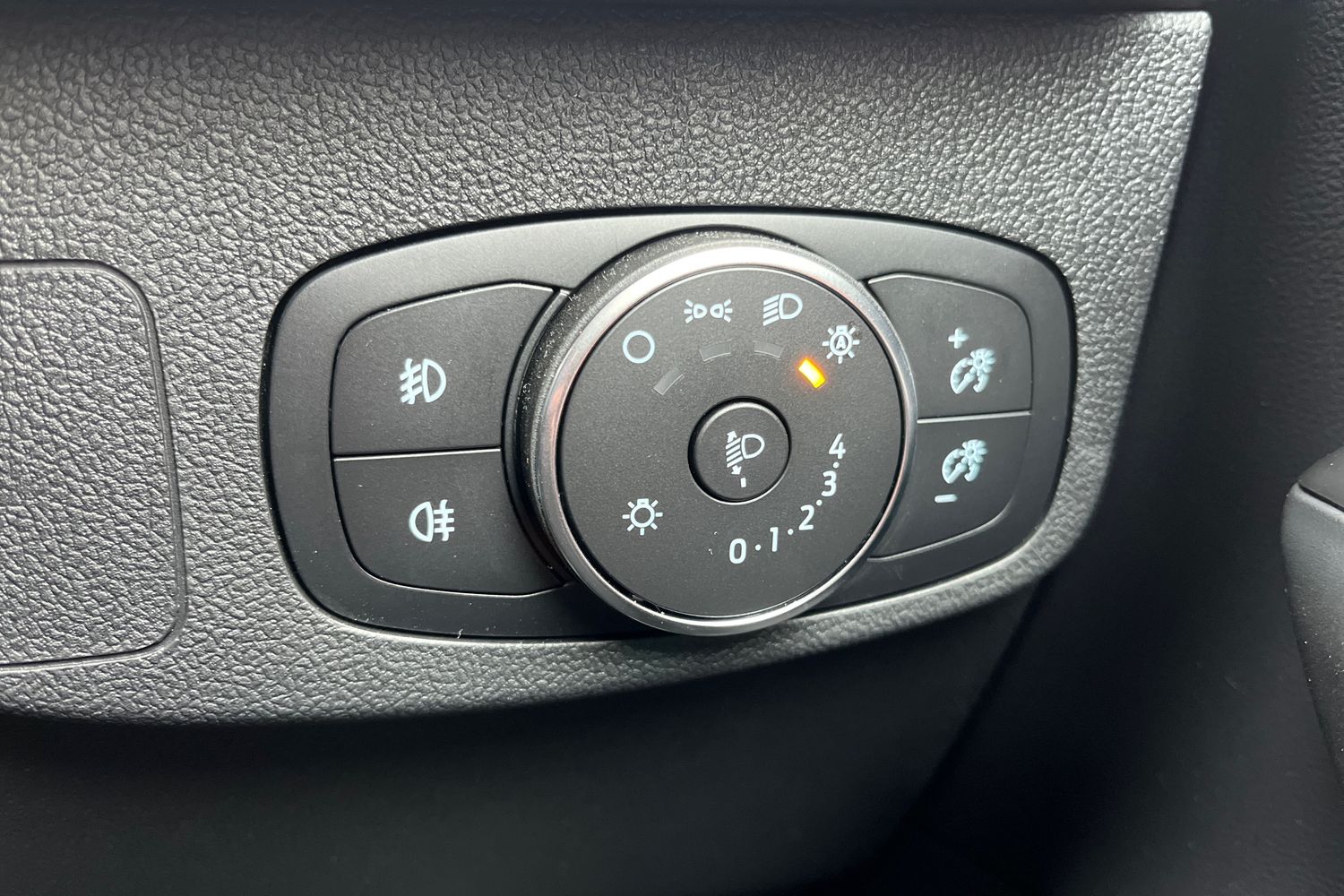 Ford FOCUS Photo 22