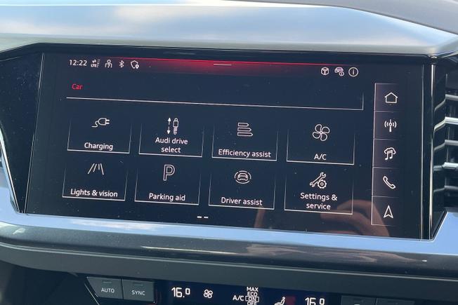 Audi Q4 e-tron Photo 31