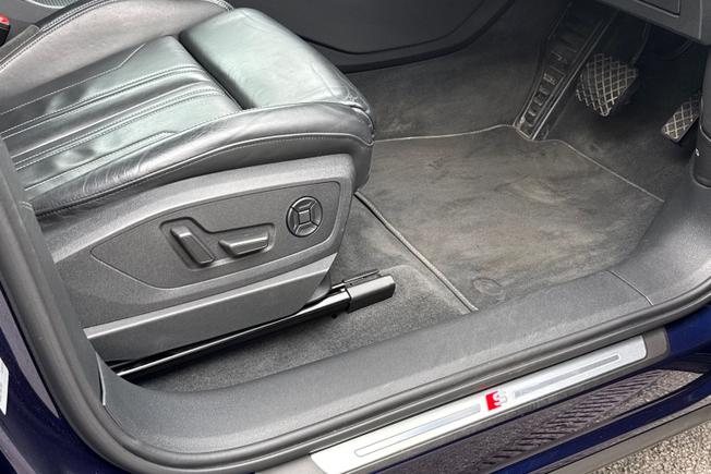 Audi e-tron Photo 31