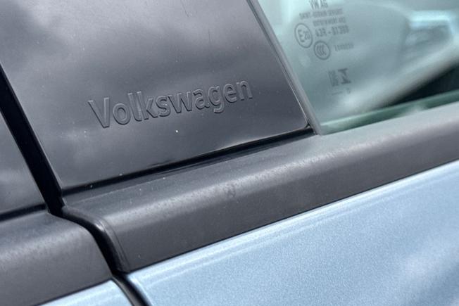 VOLKSWAGEN ID.3 Photo 23