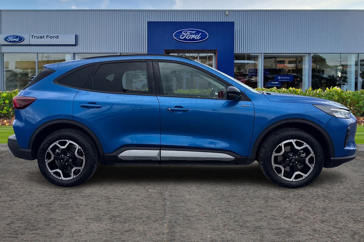 Ford KUGA Photo 2