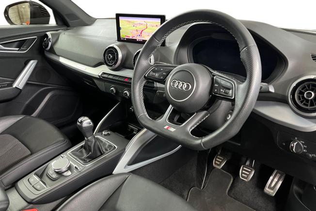 AUDI Q2 Photo 6