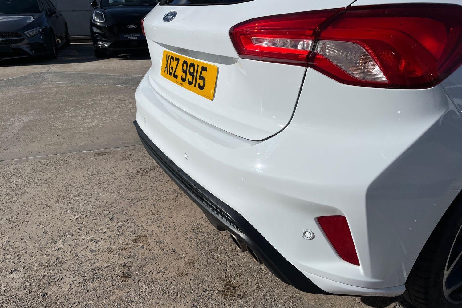 Ford FOCUS Photo 39