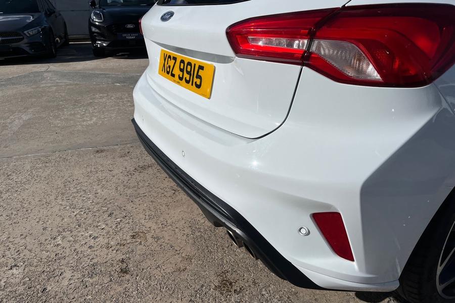 Ford FOCUS Photo autoimg-3c53981e9d6c6809276640e4ec34a2163393d8bc.jpg