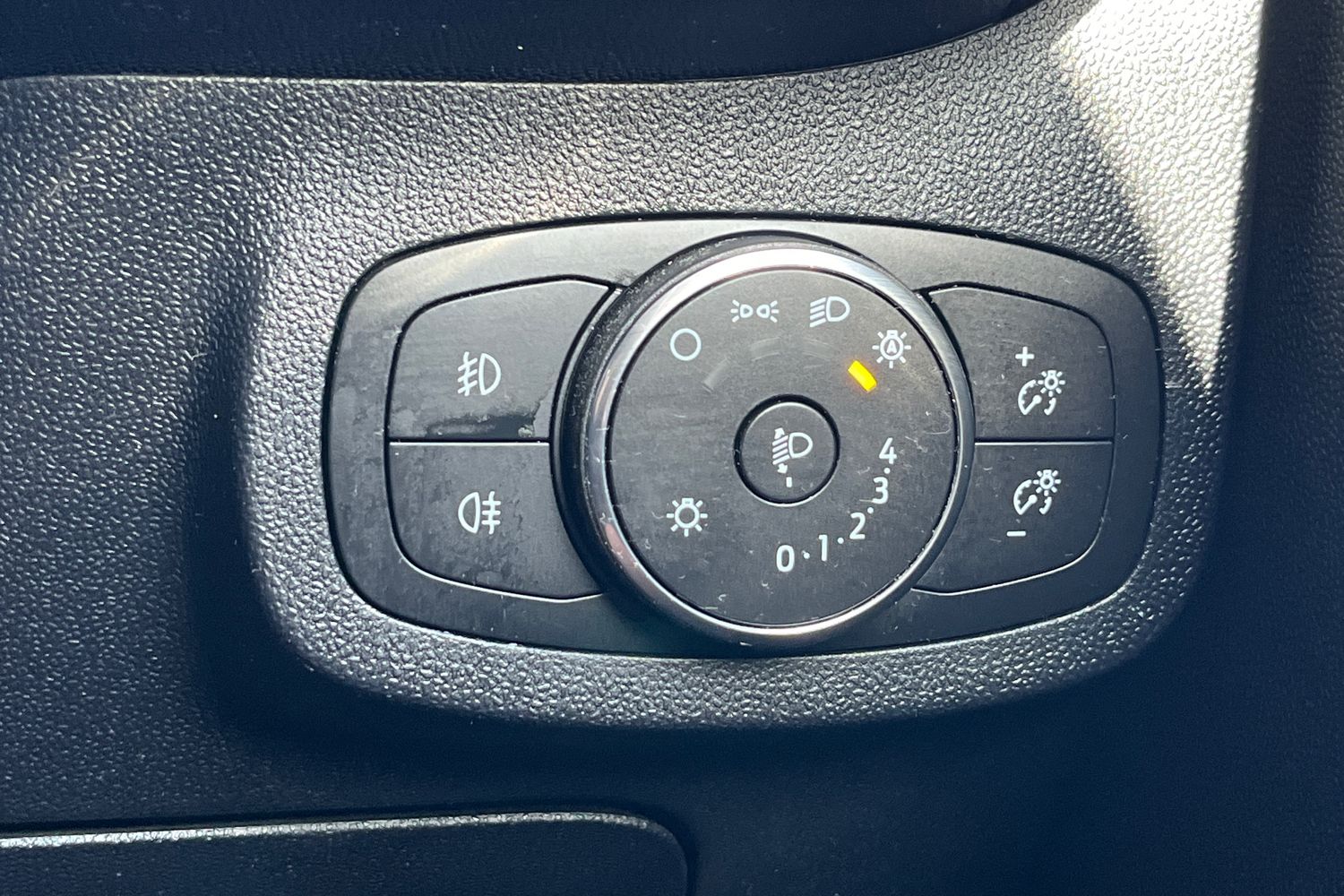 Ford Fiesta Photo 33