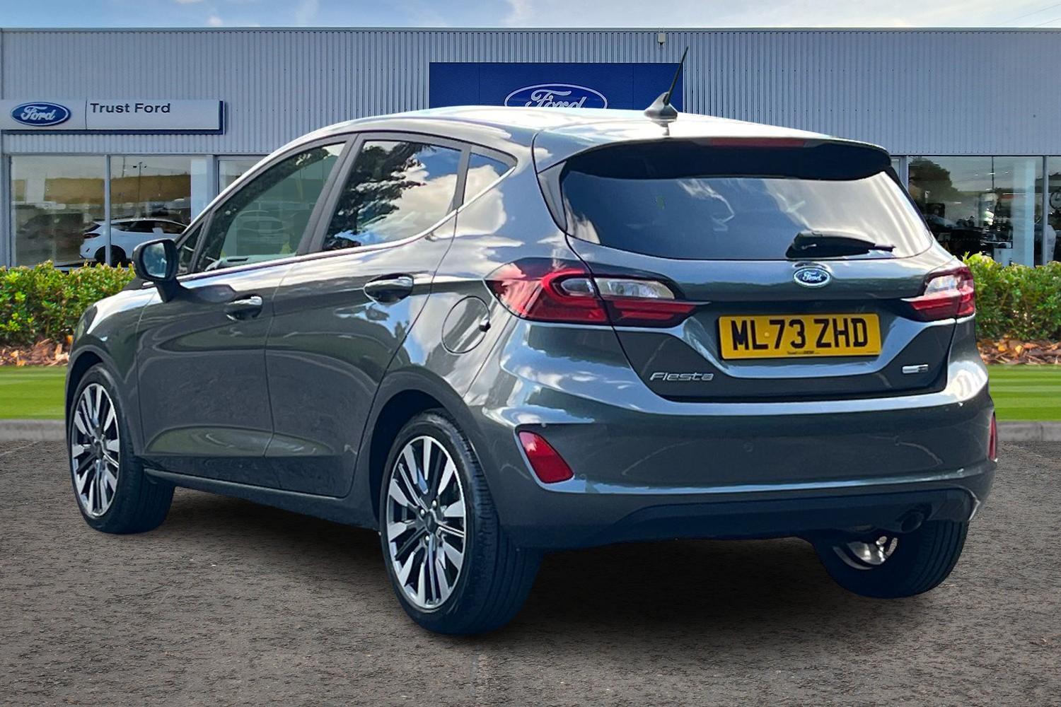 Ford Fiesta Photo 1