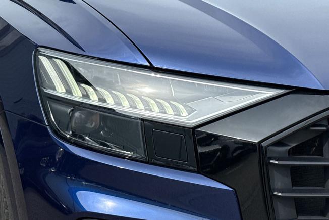 Audi Q8 Photo 19