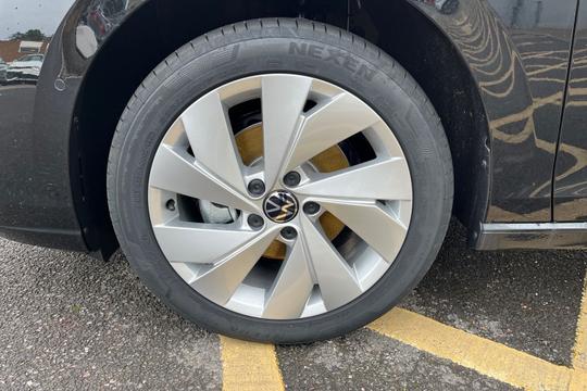Volkswagen Golf Photo autoimg-3c624c6aecb51df221adad03c1c3433b48f9d2e8.jpg
