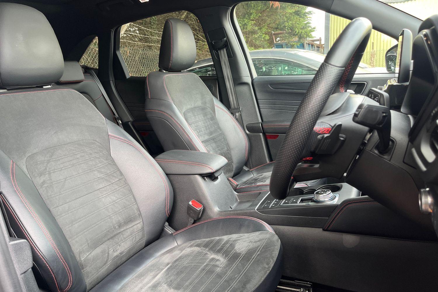 Ford KUGA Photo 16