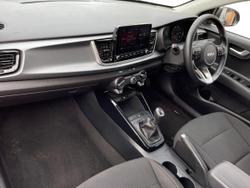 KIA Rio Photo 2