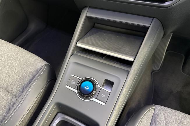VOLKSWAGEN Tiguan Photo 15