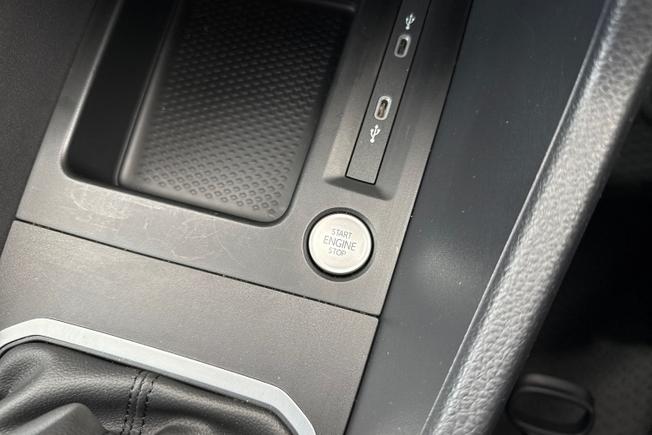 VOLKSWAGEN Caddy Photo 35