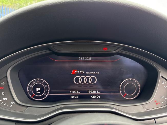 AUDI S5 Photo 15
