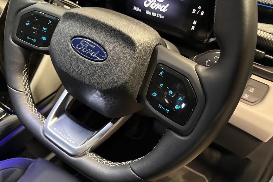 Ford Explorer Photo autoimg-3c6f923ea75f6e60a5fcd87ce63e5db9cf0ad371.jpg