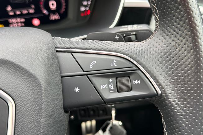 Audi Q3 Photo 18