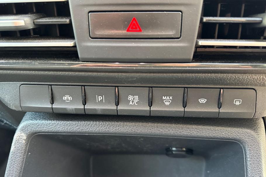 Used Ford TRANSIT CONNECT BG75DNU 38