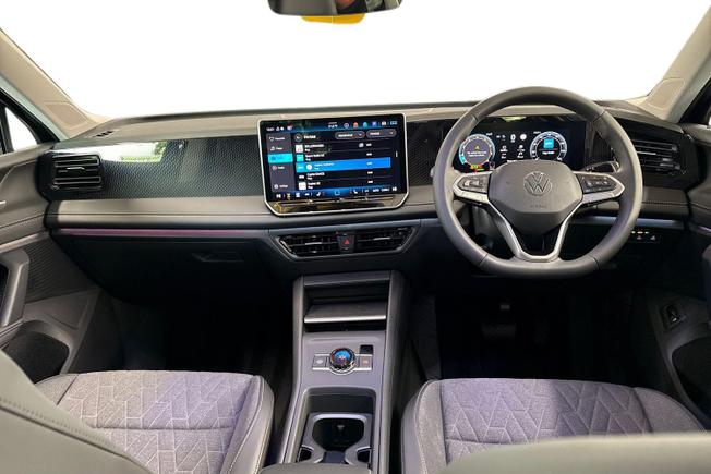 VOLKSWAGEN Tiguan Photo 10
