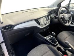 VAUXHALL Crossland X Photo 2