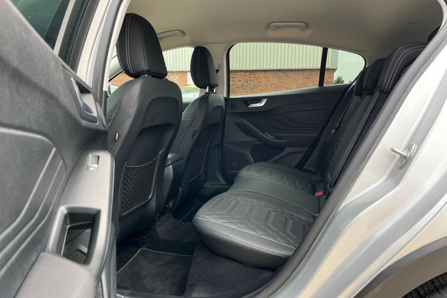 Ford Focus Photo autoimg-3c7b0ad9a06bce64aa41d85027bfb46d3e4c5bf8.jpg