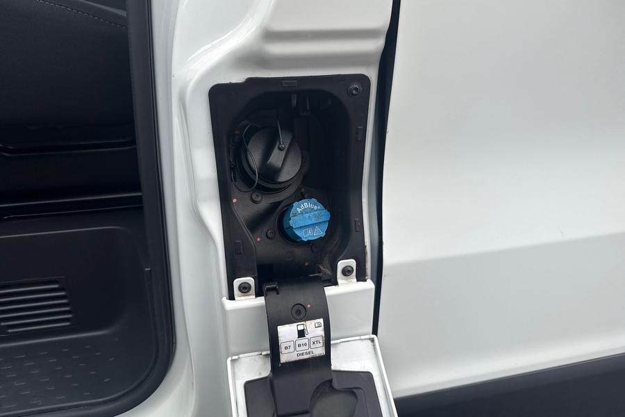 Renault TRAFIC Photo autoimg-3c7b545be8582b432f5c9ca5941b88f7b5ded707.jpg