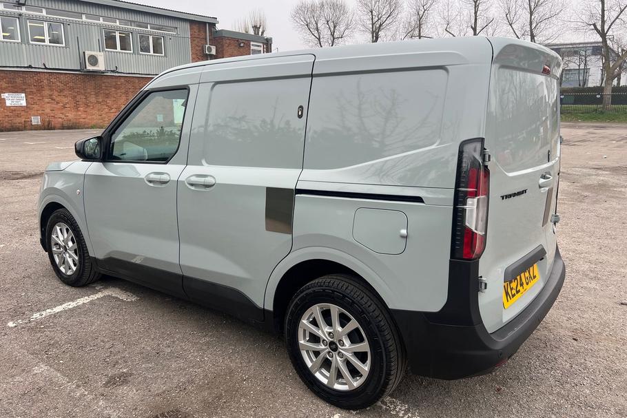 Used FORD TRANSIT COURIER KE24GXZ 24