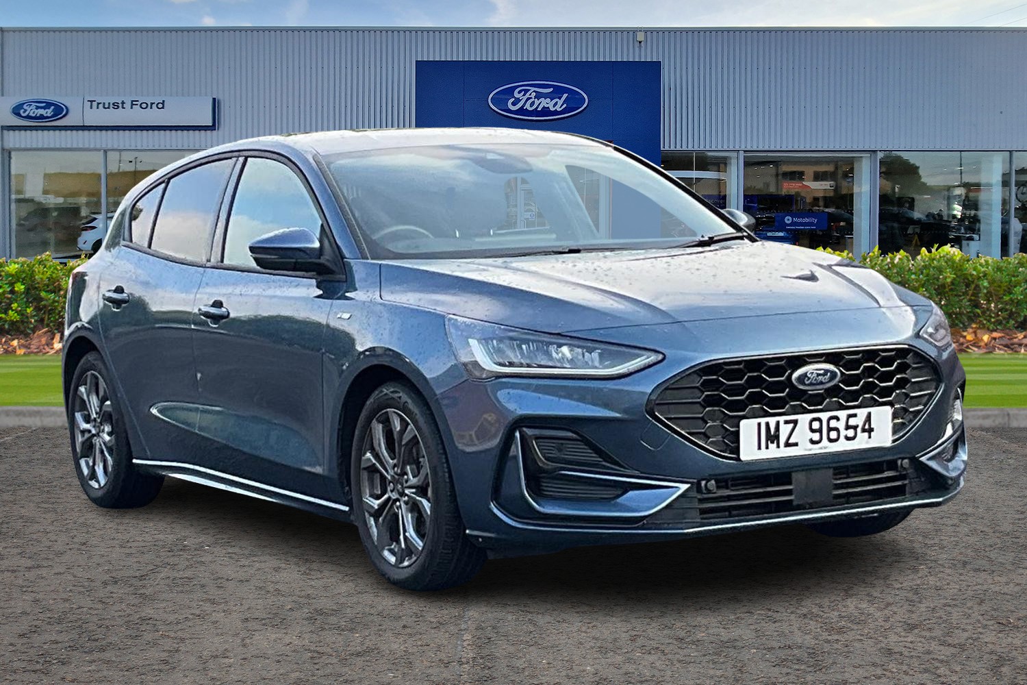 Ford Focus Photo 0
