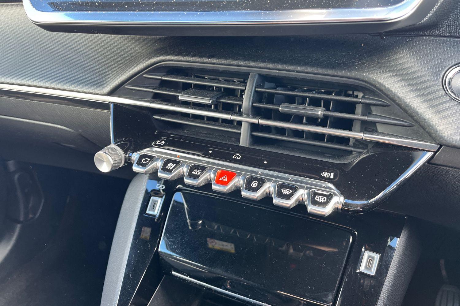Peugeot 2008 Photo 31