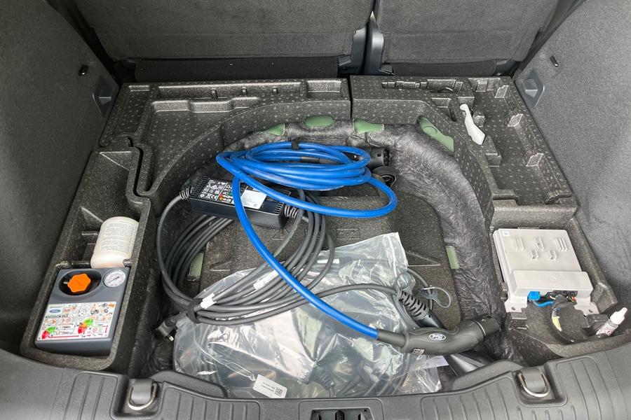 Ford Kuga Photo autoimg-3c7eb6cc5b1ca46ff0719b844f160909a601e027.jpg