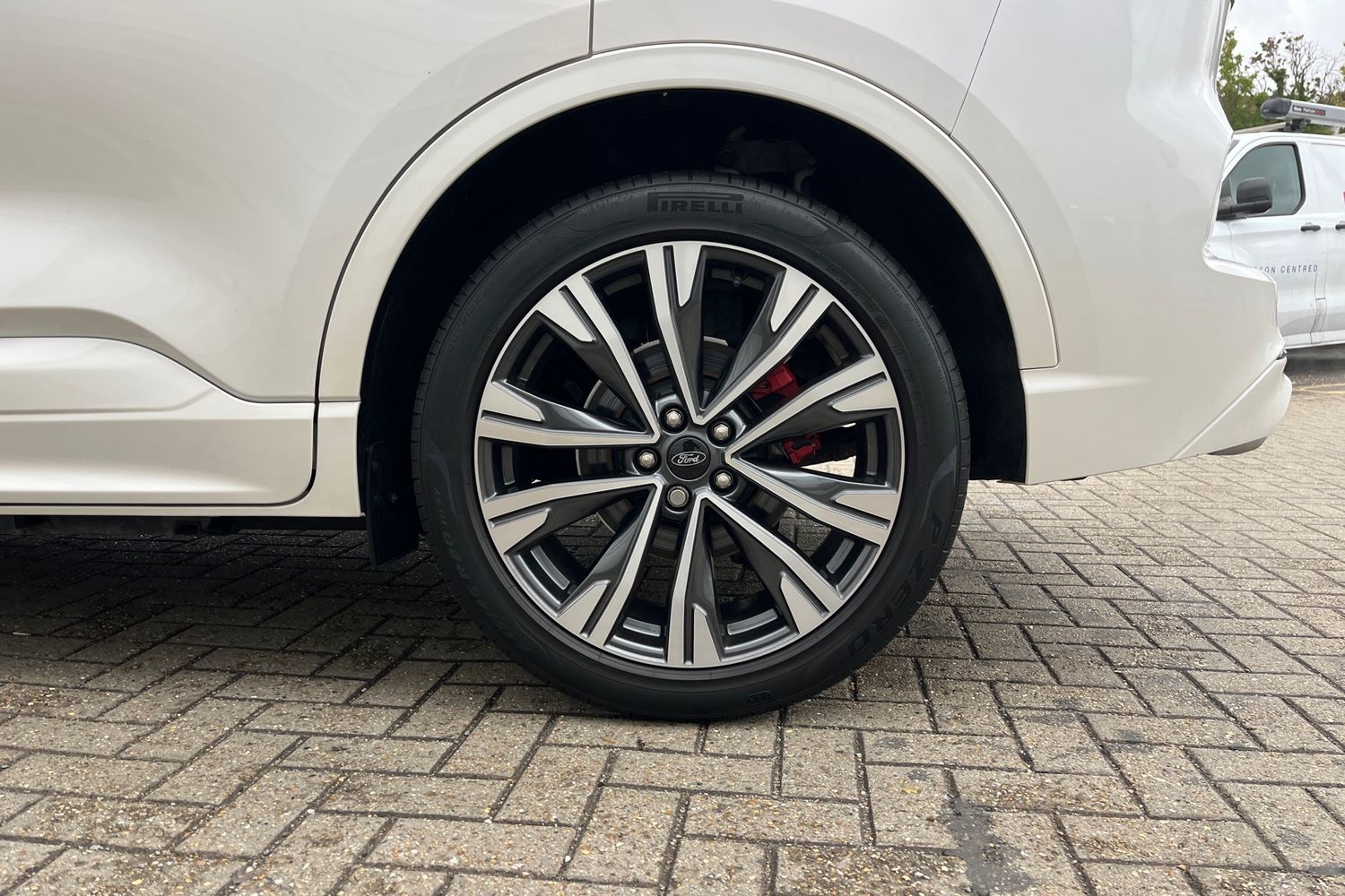 Ford KUGA Photo 7