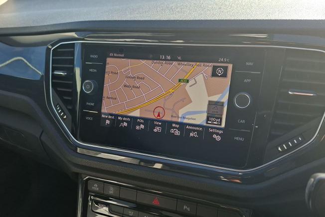 VOLKSWAGEN T-Roc Photo 14