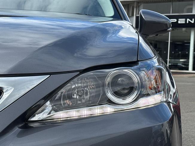 LEXUS Ct Photo 24