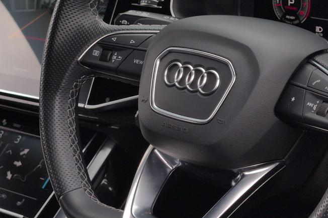 AUDI Q8 Photo 39
