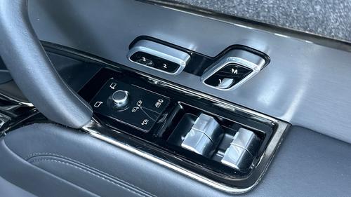 Land Rover Range Rover Sport Photo autoimg-3c88276f707be680a919517dc3652fac58a88a69.jpg