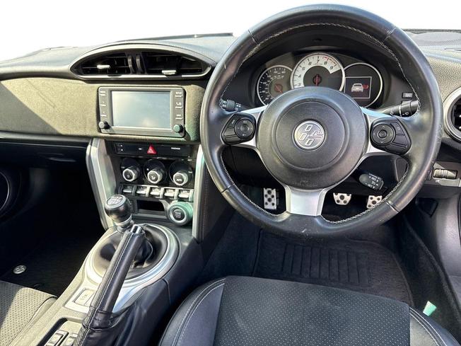 TOYOTA GT86 Photo 11