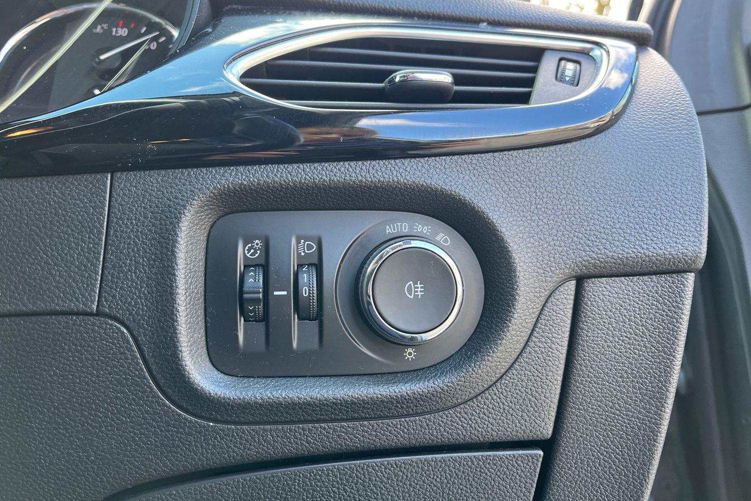 Vauxhall ASTRA Photo 26