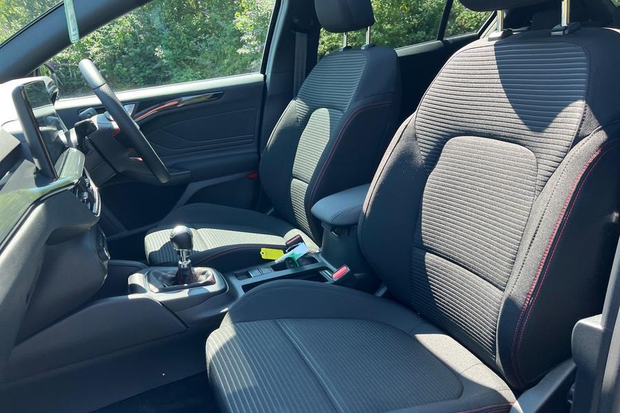 Ford FOCUS Photo autoimg-3c9153890dfd04c88dc1d82f9ea78d5c37f19fe4.jpg