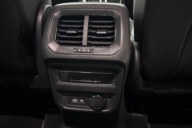 VOLKSWAGEN Tiguan Photo 30