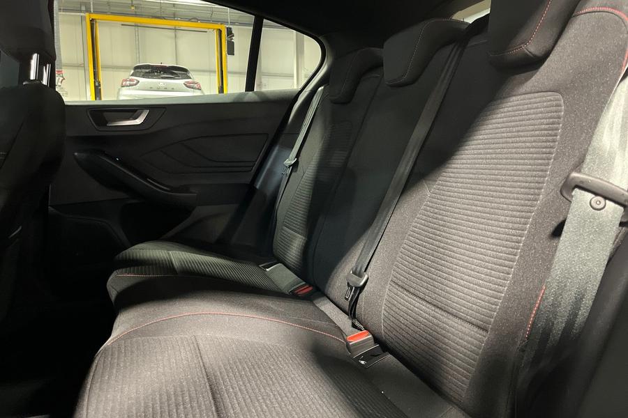 Ford Focus Photo autoimg-3c9840198b910a9bde2dbb42def5023afca0cd50.jpg