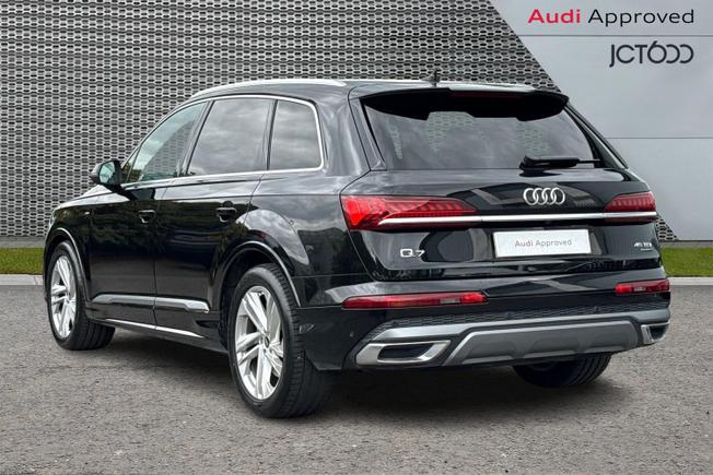 AUDI Q7 Photo 3