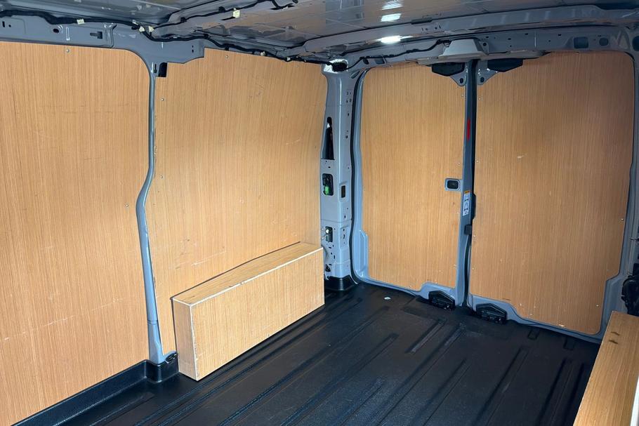 Used Ford TRANSIT CUSTOM YM74XNX 4